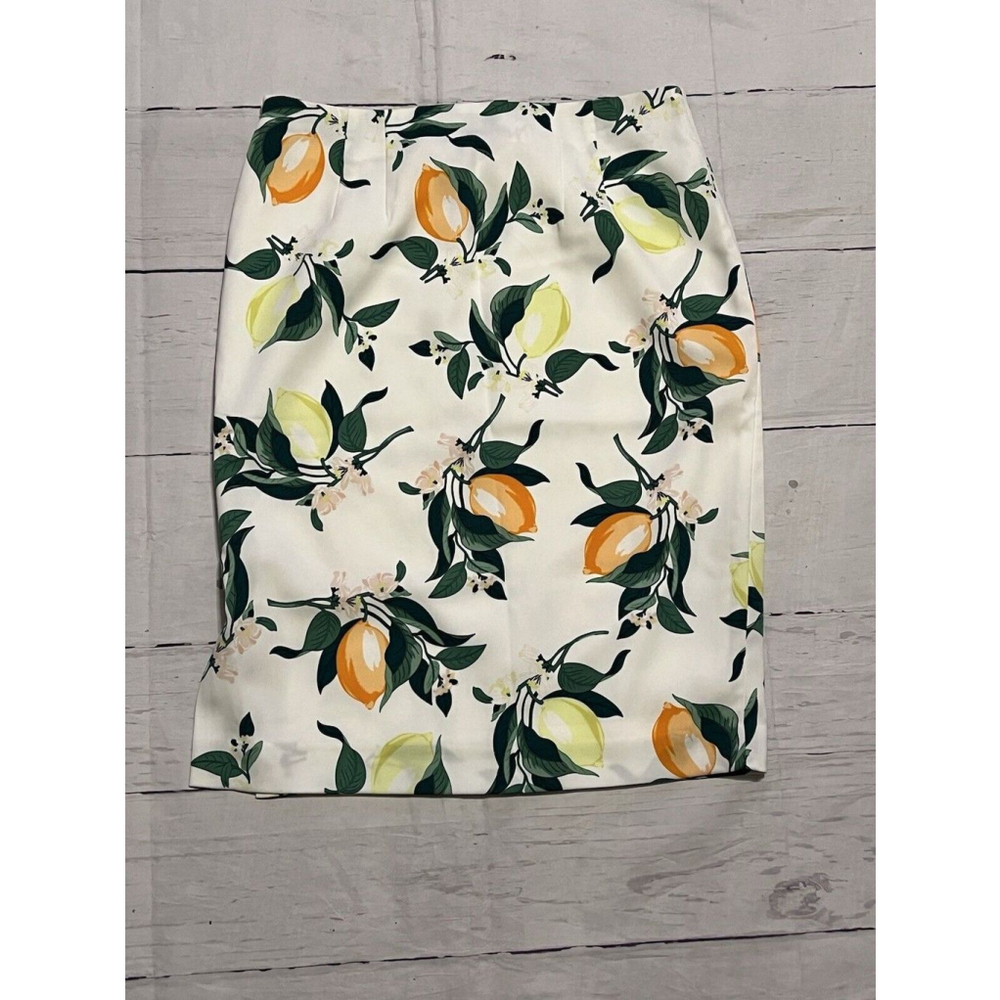Ann Taylor Women's White Lemon Print Skirt Size 4 EUC - Picture 5 of 6